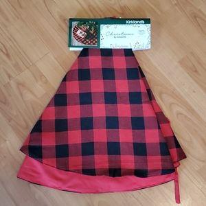 Christmas tree skirt